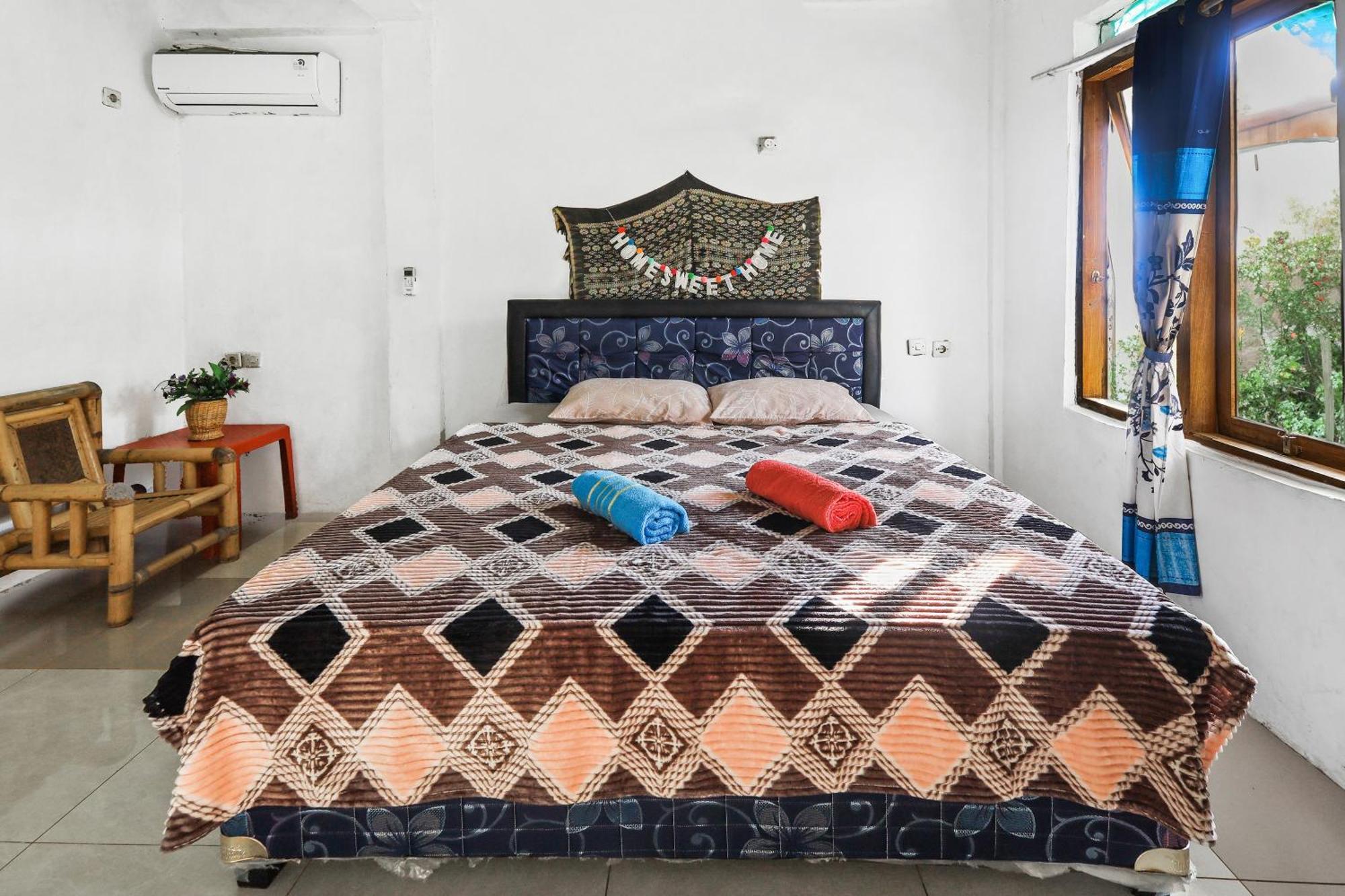 Palulu Garden Homestay Labuan Bajo Exterior photo