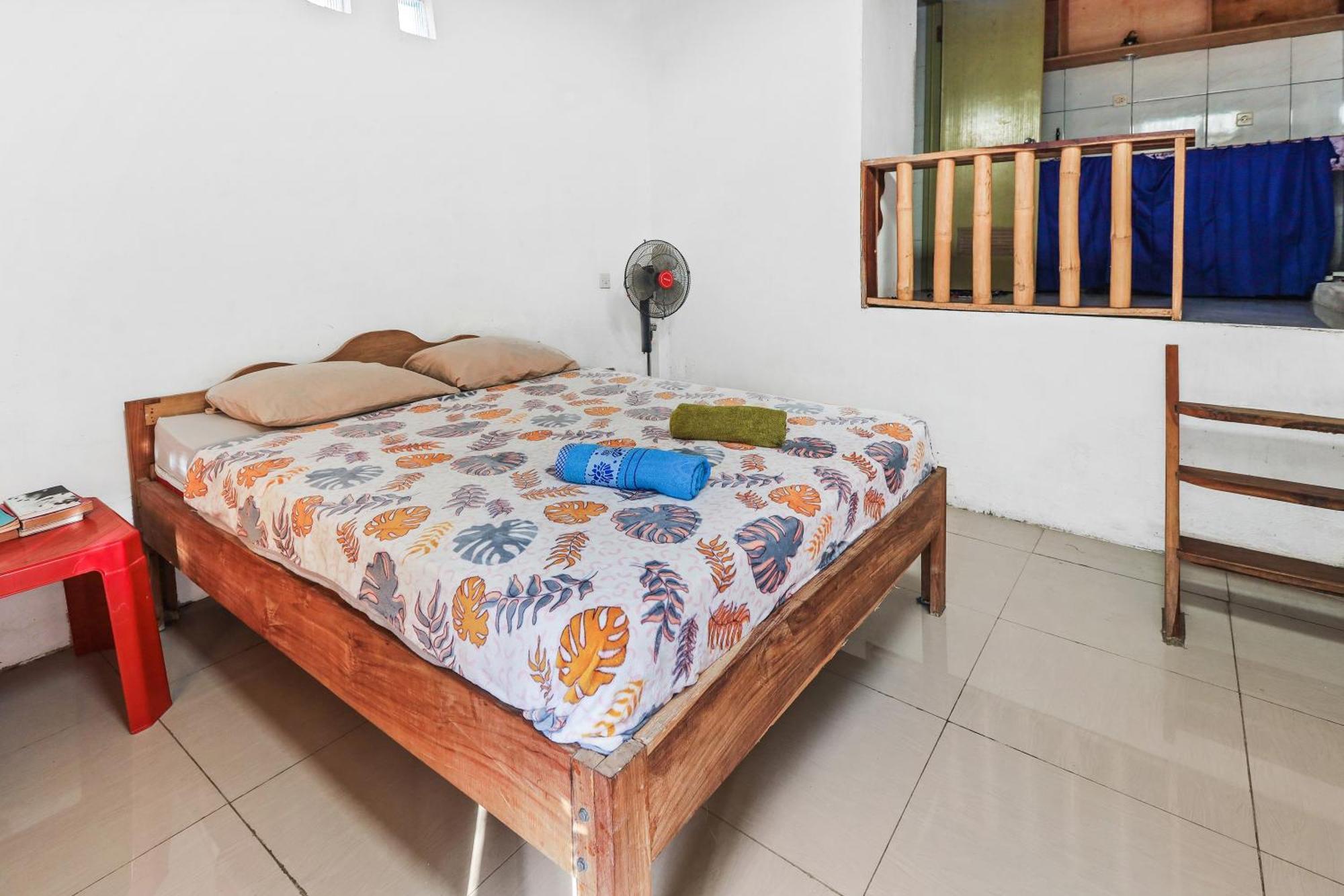 Palulu Garden Homestay Labuan Bajo Exterior photo