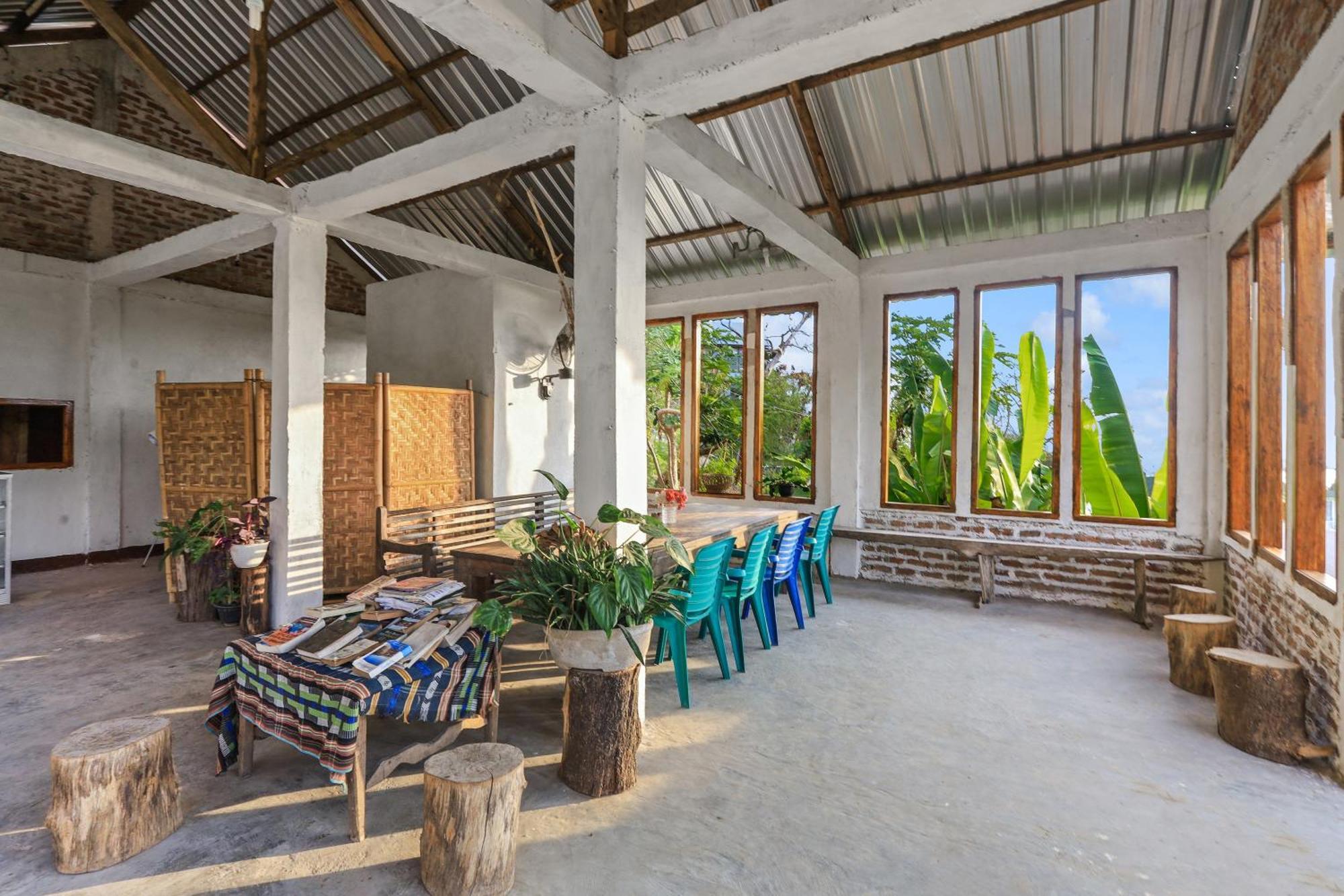 Palulu Garden Homestay Labuan Bajo Exterior photo